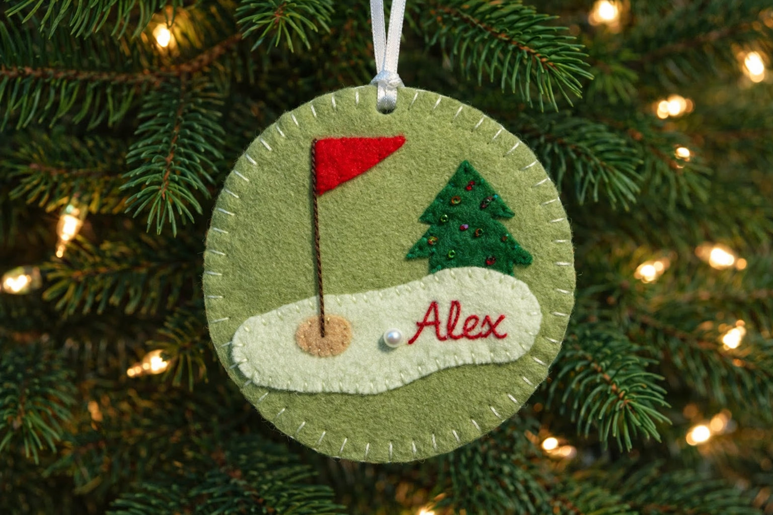 Custom Golf Course Felt Ornament, Handmade Golf Felt Ornament, Golf Lover Decor, Hanging Decor, Holiday Keepsake Gift ONMGTP06