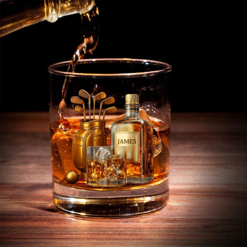 Personalized Golf Whiskey Glass, Custom Name on Bottle Label, Gold Golf Bag & Clubs Design, Unique Gift for Coach, Dad, or Grandpa